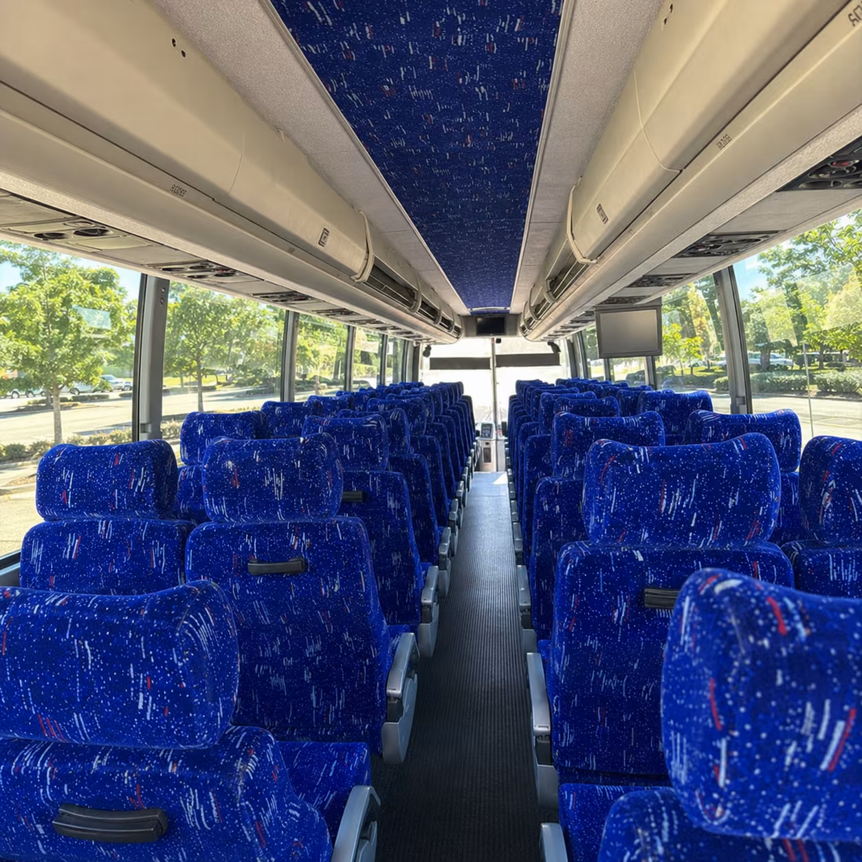 ontario private bus rentals for ontario concerts and festivals