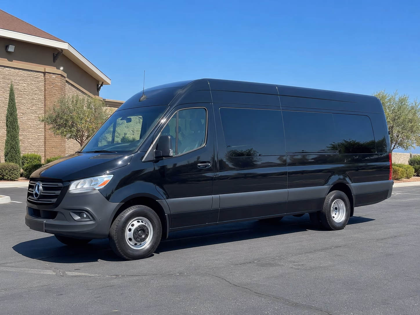 rialto rent a bus for a meeting or corporate event in rialto